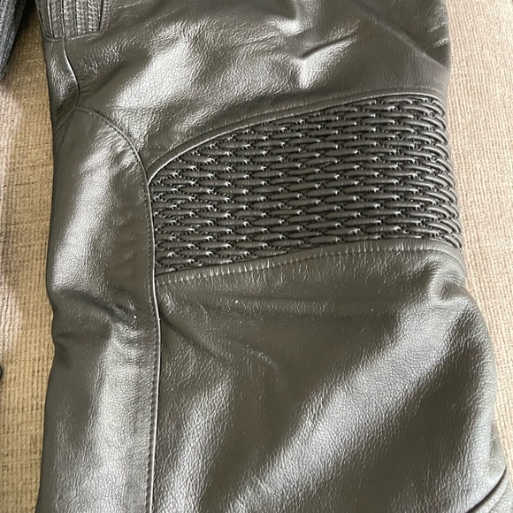 Harley Davidson leather chaps - Picture 5 of 7